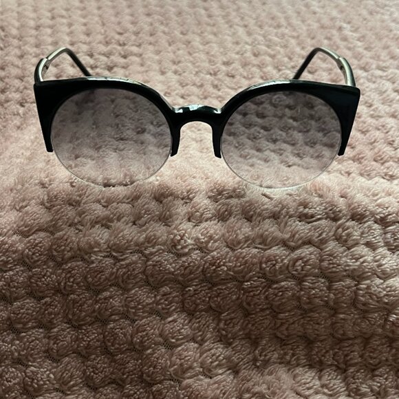 RetroSuperFuture Lucia Black Sunglasses – Timeless elegant design - Picture 1 of 3